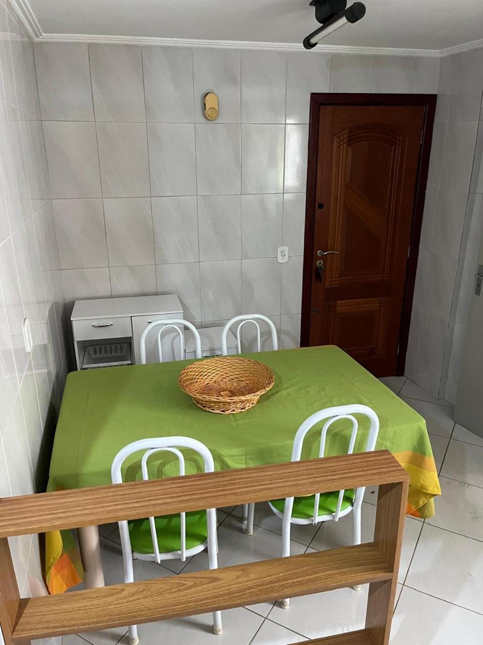 Apartamento Na Praia Do Morro グアラパリー エクステリア 写真