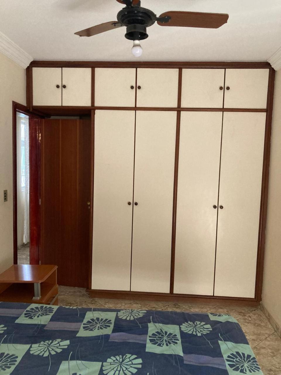 Apartamento Na Praia Do Morro グアラパリー エクステリア 写真
